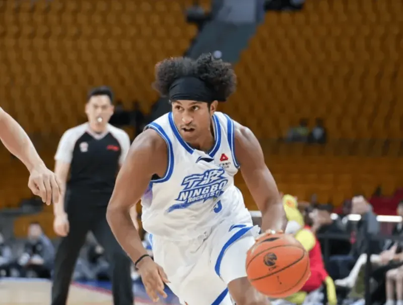 富兰克林-杰克逊末节24分，全场21中11砍下29分2篮板2助攻